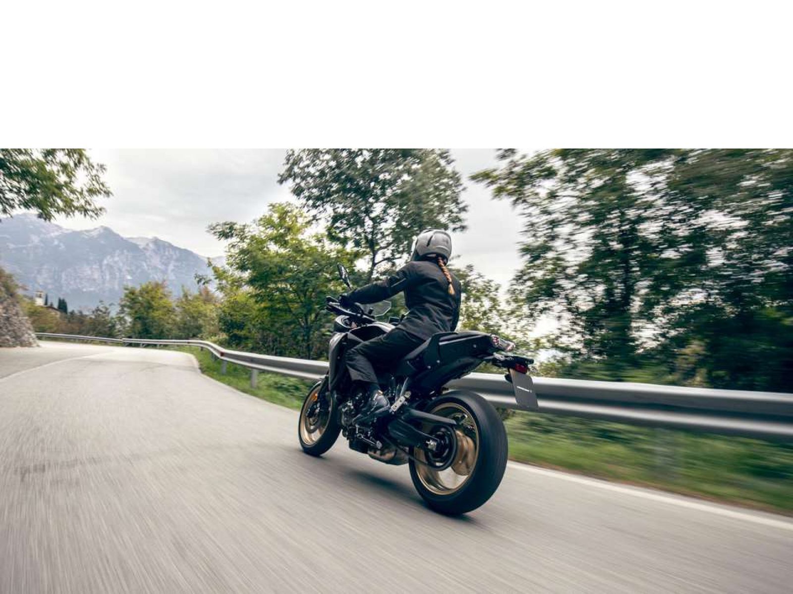 Мотоцикл YAMAHA Tracer 7 (Midnight Black) 2024